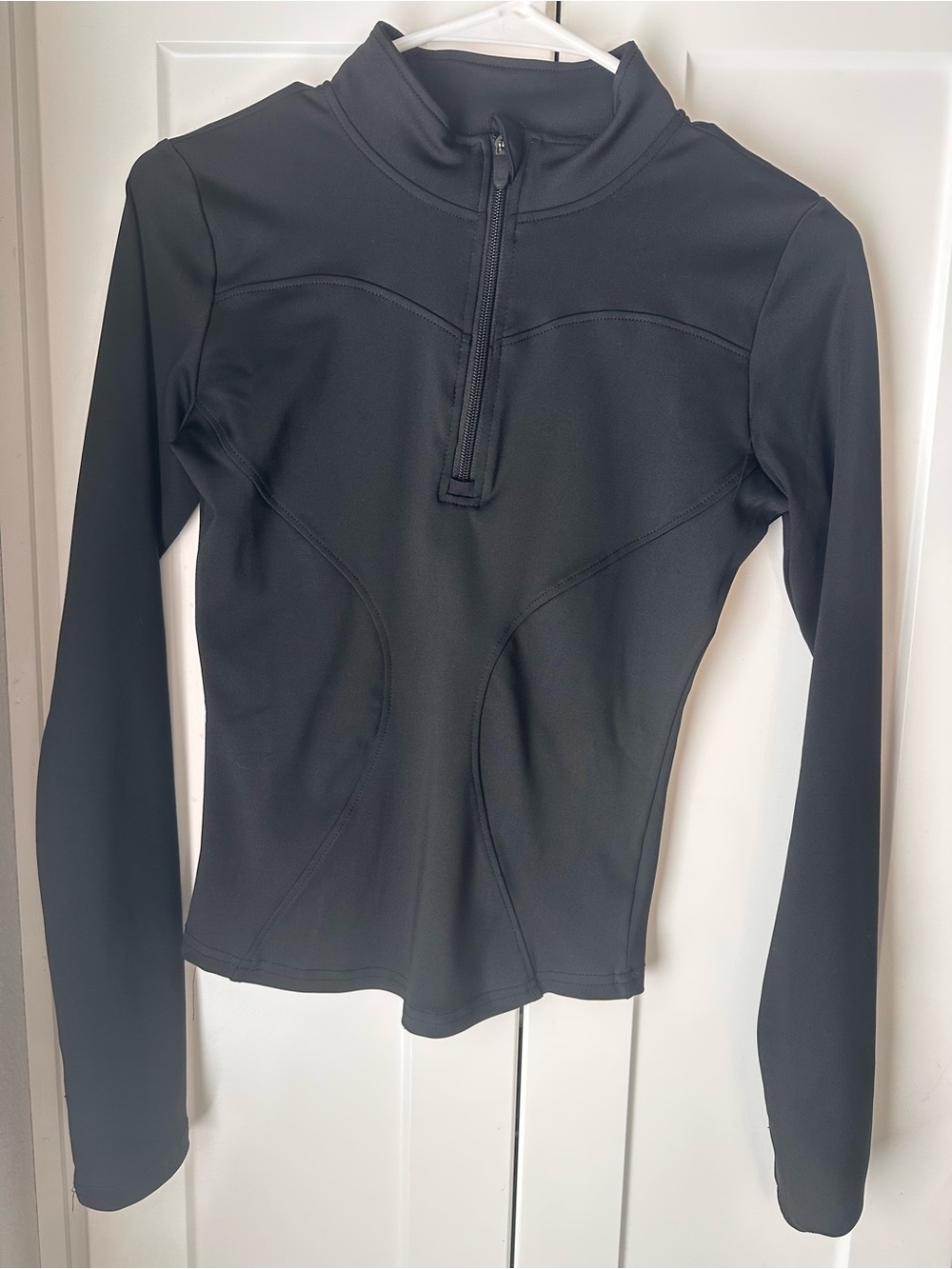 Women's Black Long-Sleeve Half-Zip Active Top